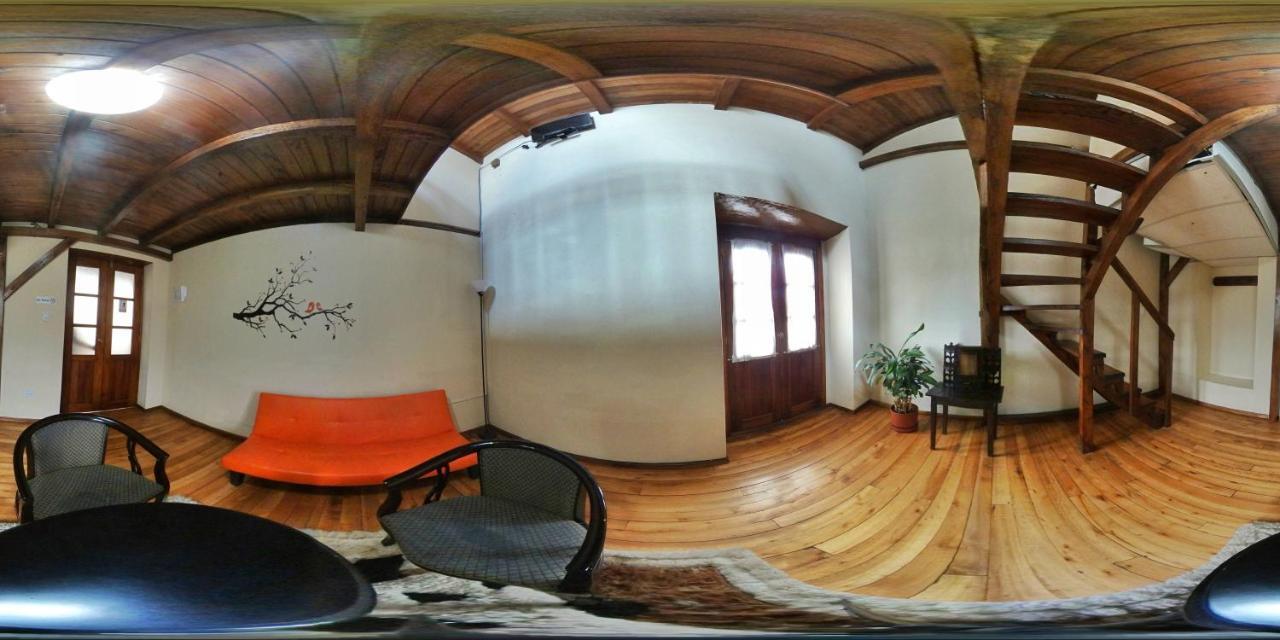 Hostal La Suite Sangolquí Exteriör bild